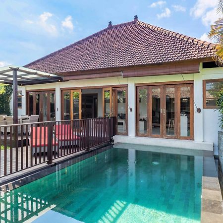 Luxurious And Cozy King Beds, Pool, Closed Living Villa Kuta  Exterior photo