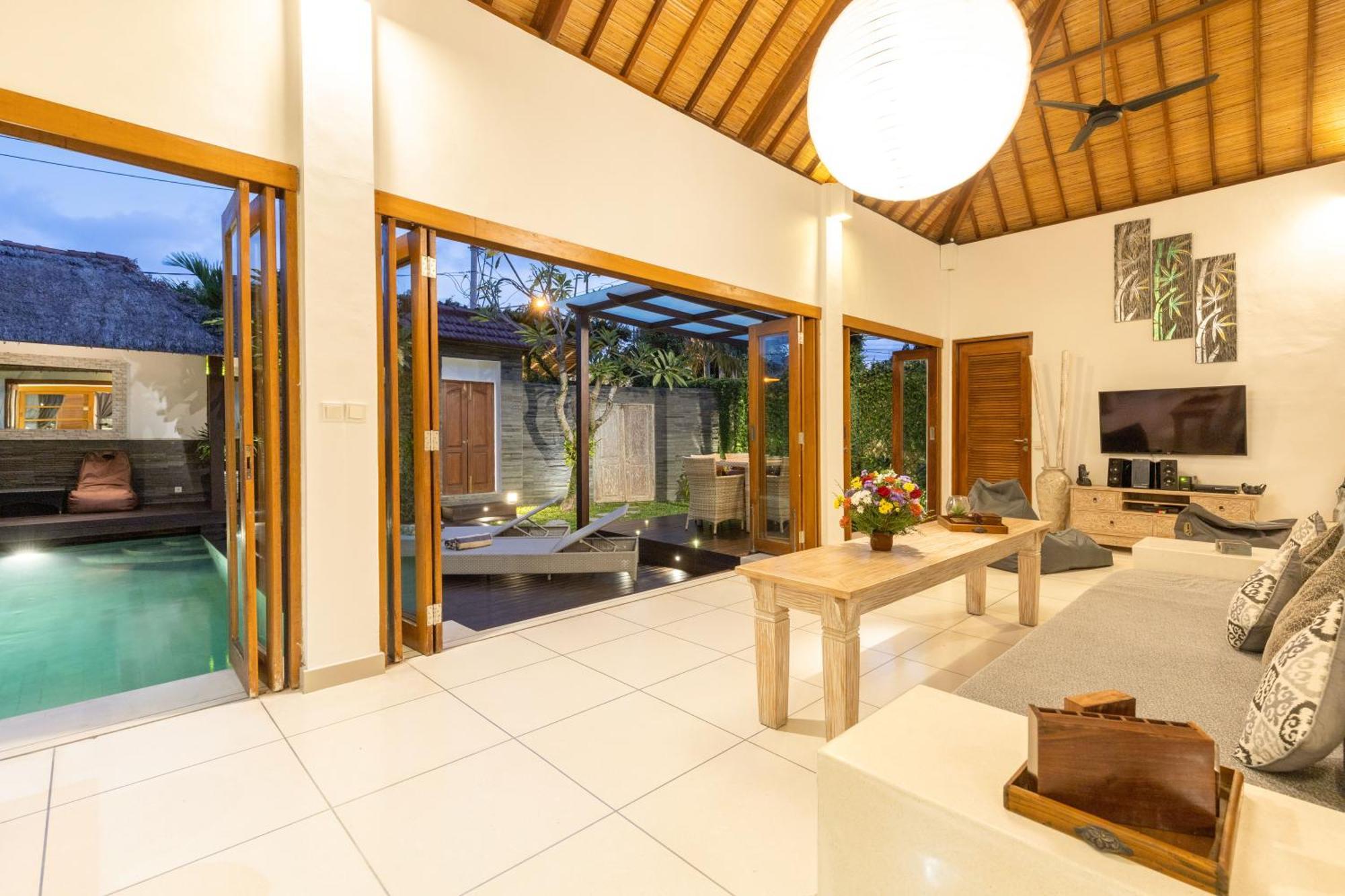 Luxurious And Cozy King Beds, Pool, Closed Living Villa Kuta  Exterior photo